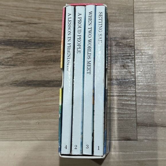 Walt Disney Little Library 4 Book Set Pocahontas 1995 - Picture 3 of 3